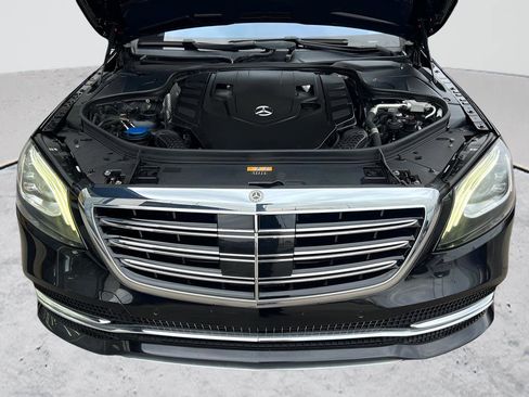 Used 2018 Mercedes-Benz S 560 Sedan image 42