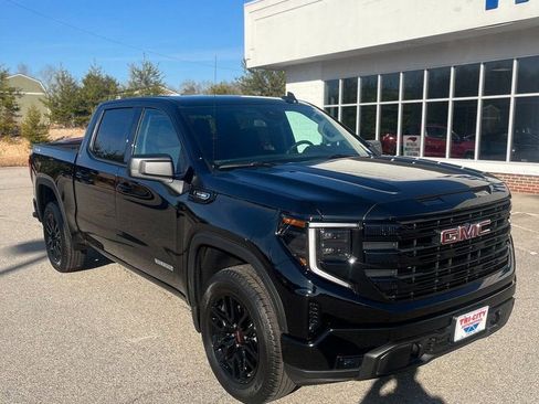 New 2025 GMC Sierra 1500 Elevation image 22