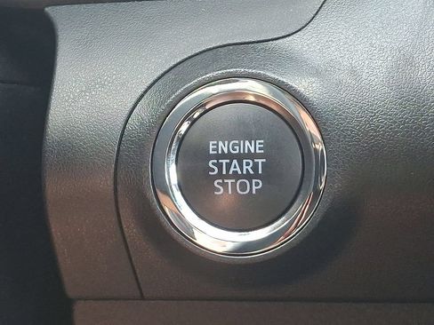 Used 2019 Toyota Avalon XLE w/ Moonroof Package FWD image 26