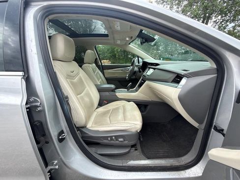 Used 2019 Cadillac XT5 Luxury AWD/4WD image 11