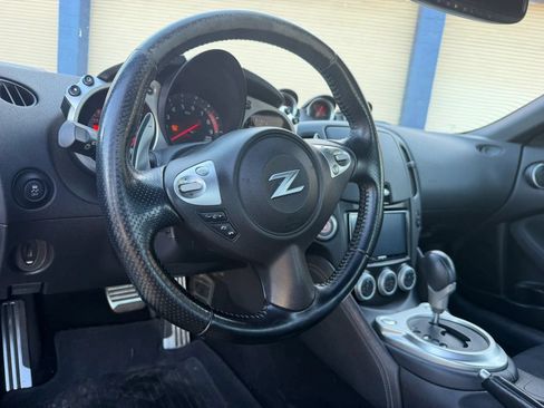 Used 2014 Nissan 370Z Touring w/ Sport Package RWD image 11
