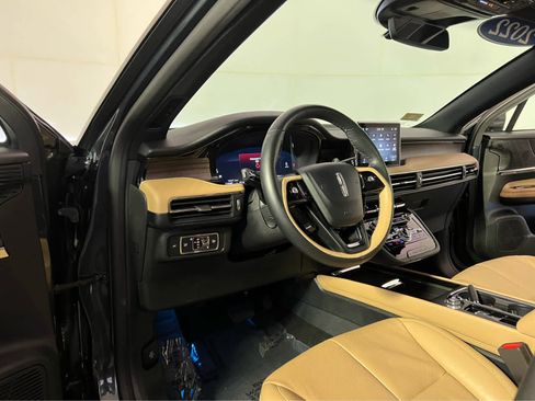 Used 2022 Lincoln Corsair Reserve w/ Elements Package image 22