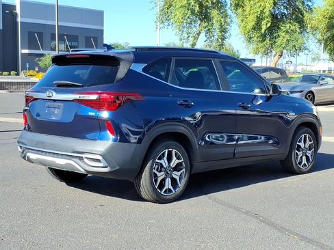 Used 2021 Kia Seltos EX AWD/4WD image 4