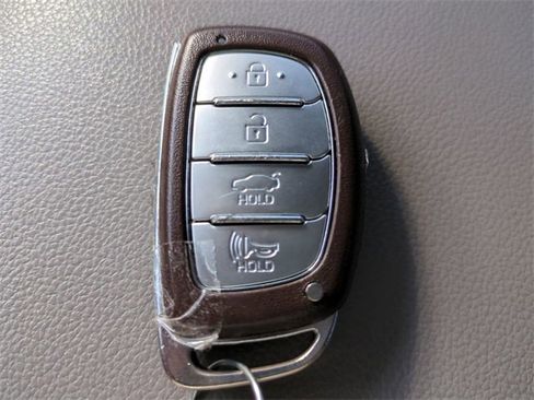 Used 2020 Hyundai Elantra Value Edition image 34