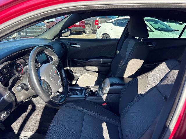 Used 2021 Dodge Charger SXT w/ Blacktop Package RWD image 2