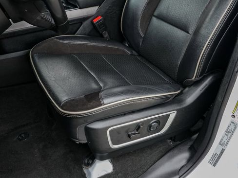 Used 2024 RAM 1500 Laramie image 18