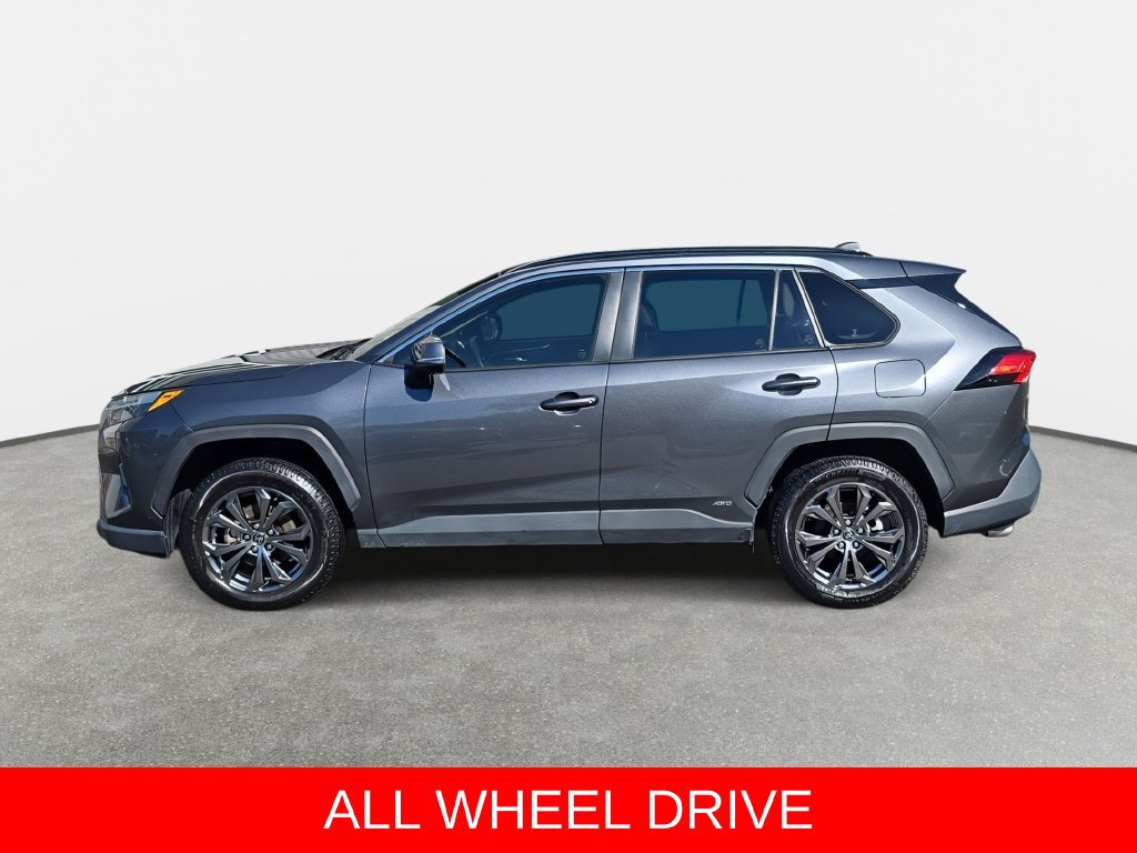 Used 2022 Toyota RAV4 XLE Premium AWD/4WD image 8