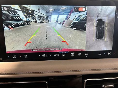 Used 2025 Lincoln Aviator AWD w/ Equipment Group 101A image 20