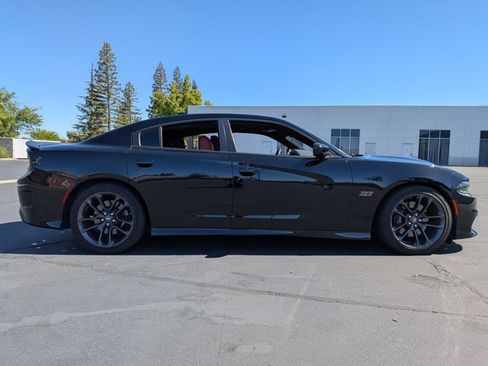 Used 2023 Dodge Charger Scat Pack w/ Harman/Kardon Audio Group RWD image 4
