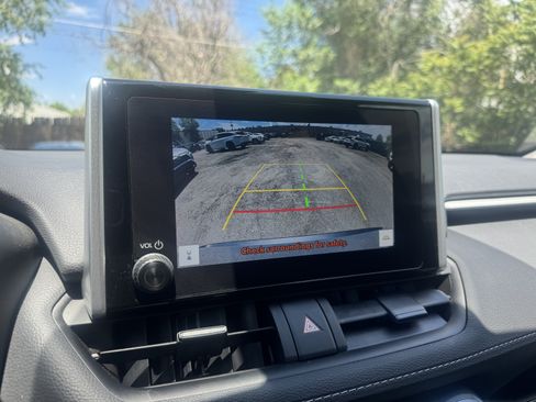 Used 2023 Toyota RAV4 LE AWD/4WD image 25