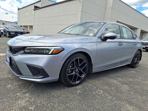 Used 2023 Honda Civic Sport Touring image 3