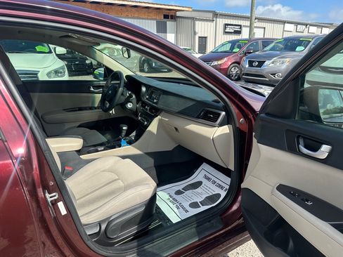 Used 2017 Kia Optima LX w/ Convenience Package FWD image 12