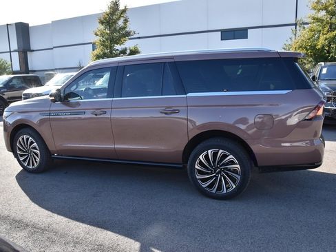 New 2025 Lincoln Navigator L Black Label image 10