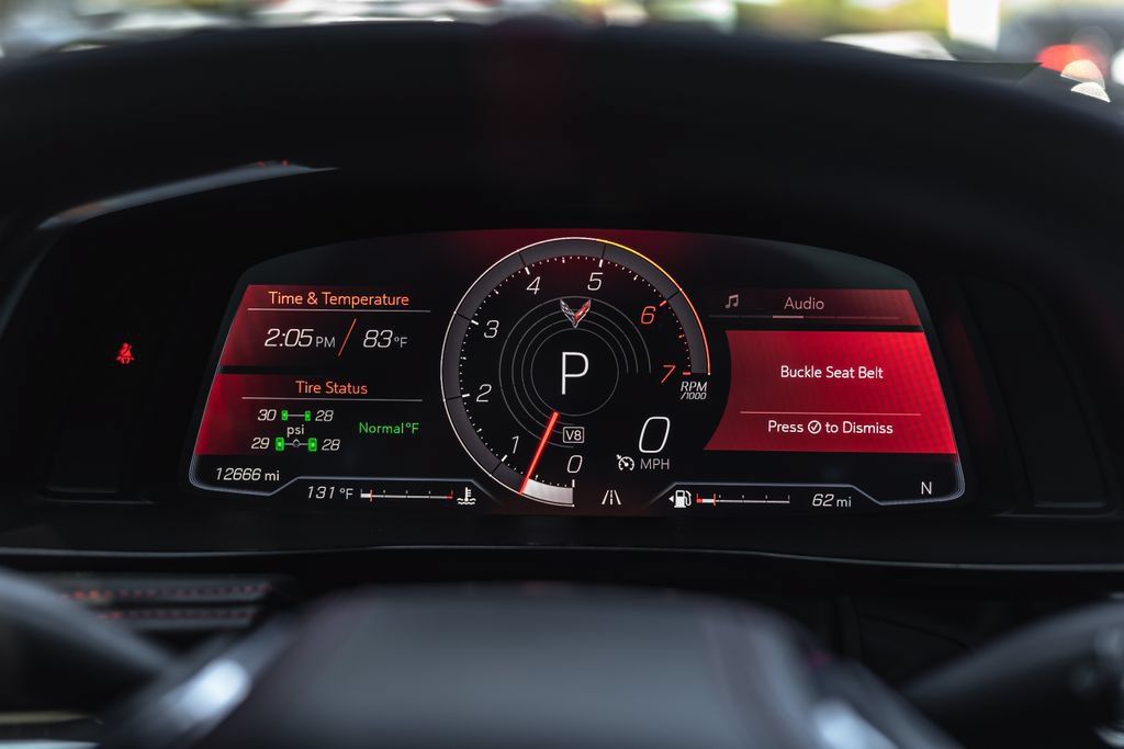 Used 2024 Chevrolet Corvette Stingray Premium Conv w/ Z51 Performance Package RWD image 7