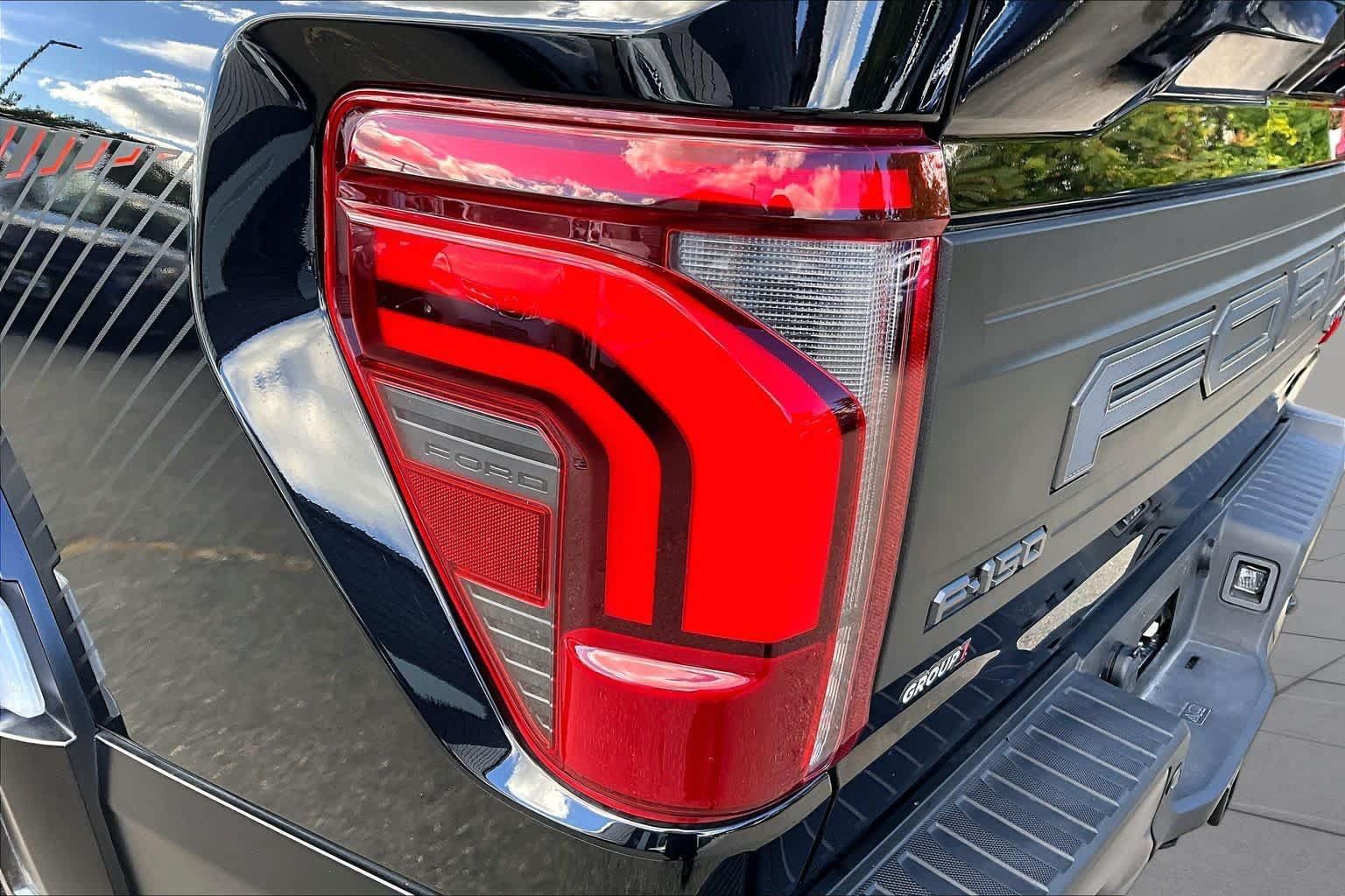 Used 2025 Ford F150 Raptor AWD/4WD image 26