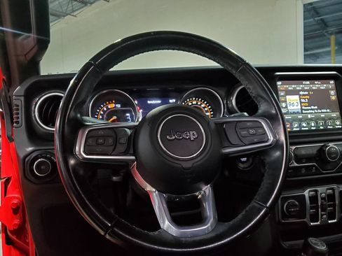 Used 2021 Jeep Wrangler Unlimited Sahara AWD/4WD image 29