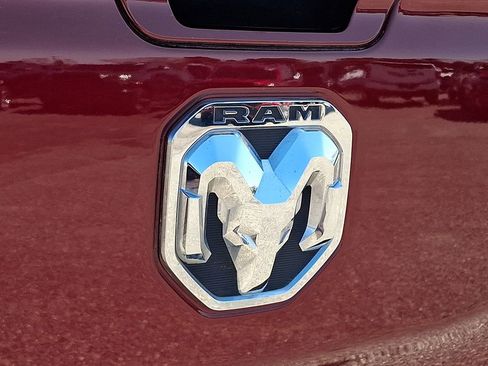 Used 2024 RAM 1500 Laramie image 32