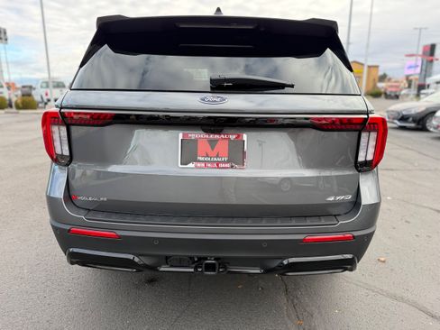 New 2026 Ford Explorer ST-Line w/ ST-Line Street Pack AWD/4WD image 4