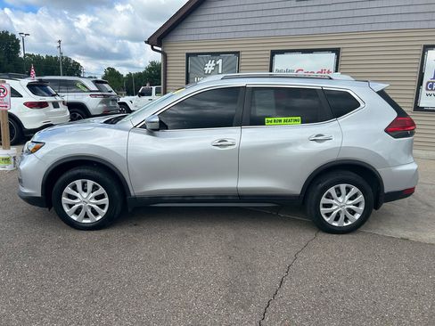 Used 2017 Nissan Rogue S w/ S Family Package AWD/4WD image 8