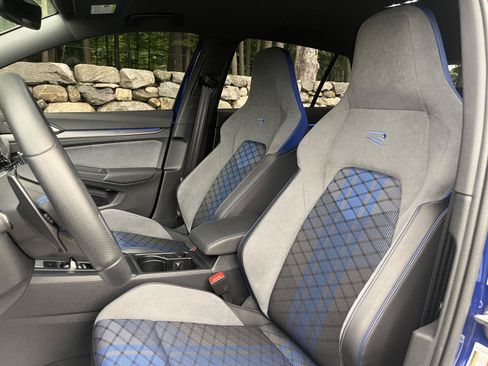 Used 2025 Volkswagen Golf w/ Euro Style Package AWD/4WD image 7