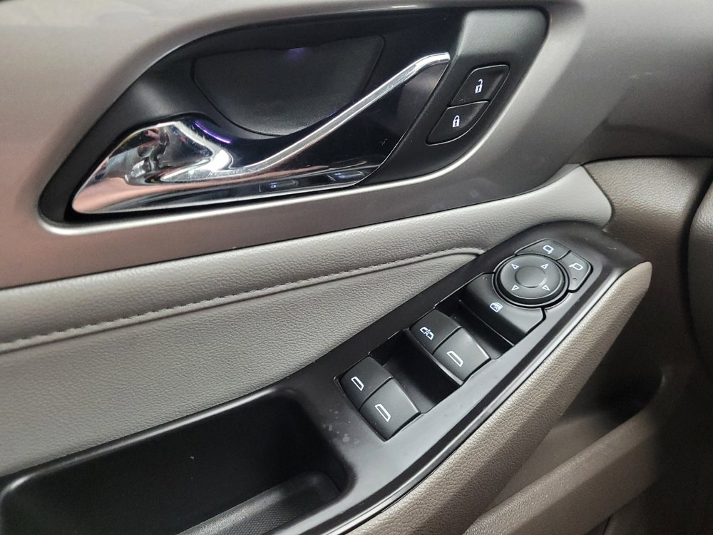 Used 2018 Chevrolet Traverse LT w/ LPO, Floor Liner Package AWD/4WD image 27