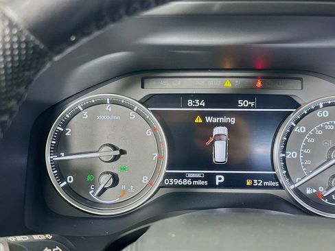 Used 2023 Mitsubishi Outlander SE image 12