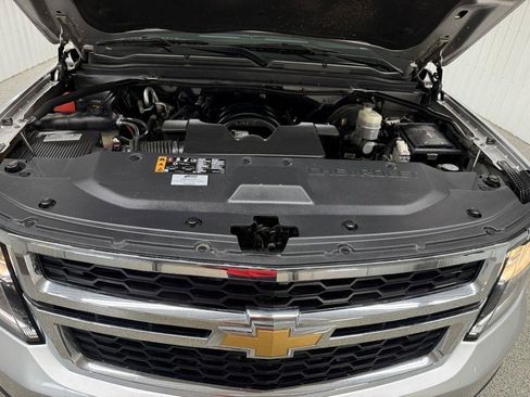 Used 2018 Chevrolet Suburban LT AWD/4WD image 49