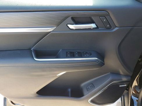 New 2026 GMC Acadia Elevation image 17