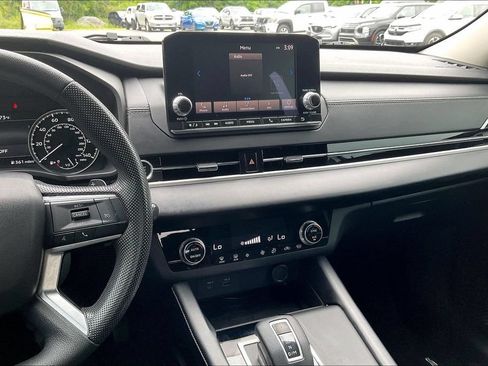 Used 2022 Mitsubishi Outlander ES AWD/4WD image 6