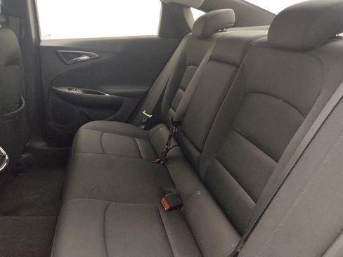 Used 2025 Chevrolet Malibu LT FWD image 18