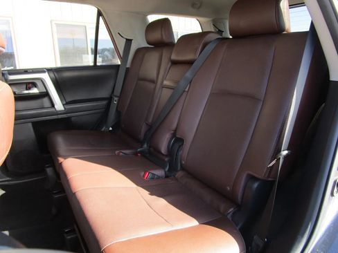 Used 2022 Toyota 4Runner Limited AWD/4WD image 15