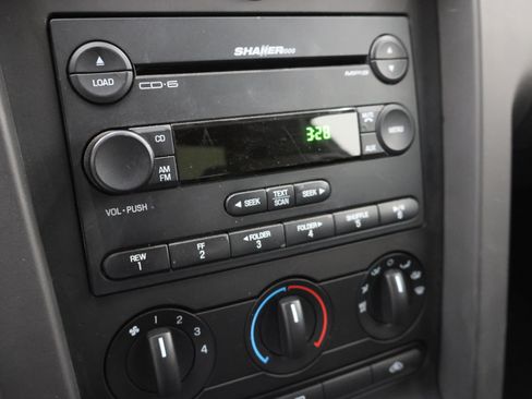Used 2007 Ford Mustang GT Premium RWD image 40
