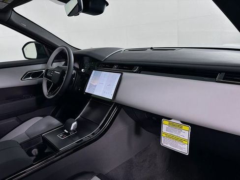 Used 2026 Land Rover Range Rover Velar Dynamic SE image 29