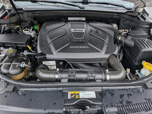 Used 2016 Jeep Grand Cherokee Overland image 23