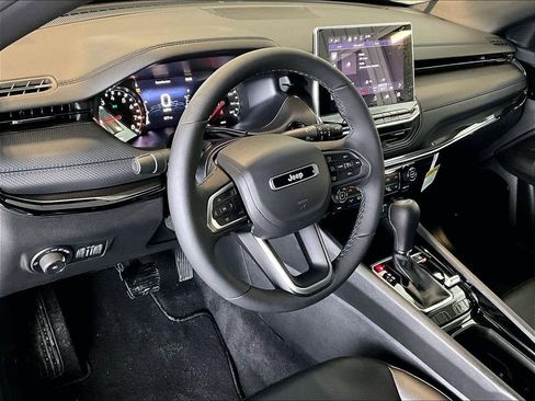 New 2026 Jeep Compass Limited image 9