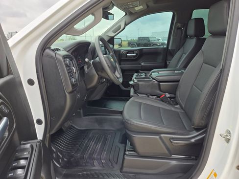 Used 2023 Chevrolet Silverado 1500 W/T w/ Trailering Package image 9