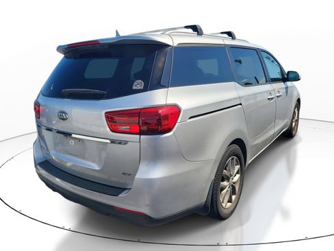 Used 2019 Kia Sedona EX FWD image 5