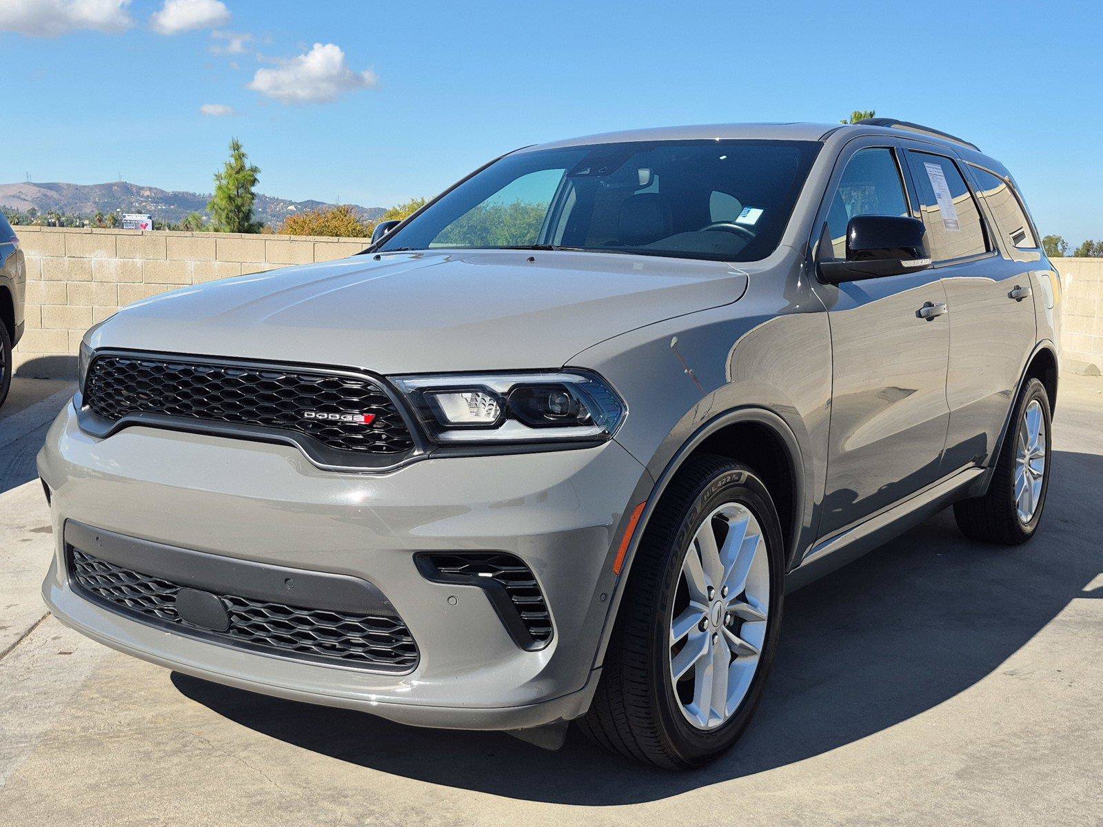 Used 2025 Dodge Durango GT AWD/4WD image 3