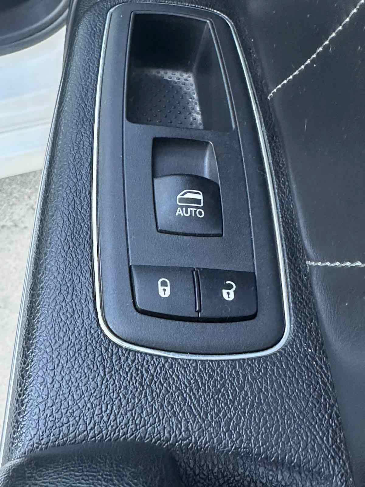 Used 2022 Dodge Charger SXT w/ Plus Group RWD image 29