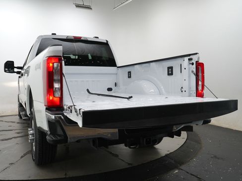 Used 2024 Ford F250 XLT AWD/4WD image 17