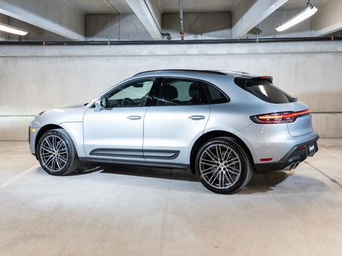 Certified 2026 Porsche Macan AWD/4WD image 3