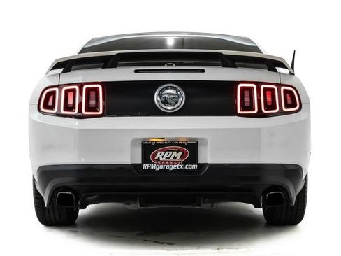 Used 2013 Ford Mustang GT Premium RWD image 3