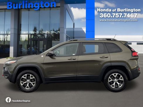 Used 2015 Jeep Cherokee Trailhawk w/ Comfort/Convenience Group image 3