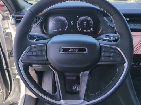 New 2026 Jeep Grand Cherokee L 4WD image 9