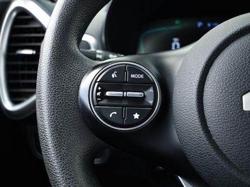 Used 2024 Kia Soul LX w/ Option Group 015 FWD image 13