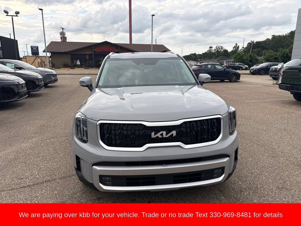 Used 2025 Kia Telluride EX AWD/4WD image 3