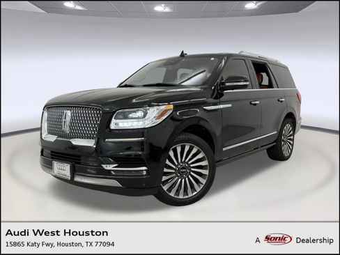 Used 2019 Lincoln Navigator Reserve image 1