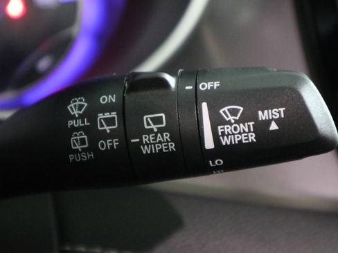 New 2026 Chrysler Pacifica Select image 32