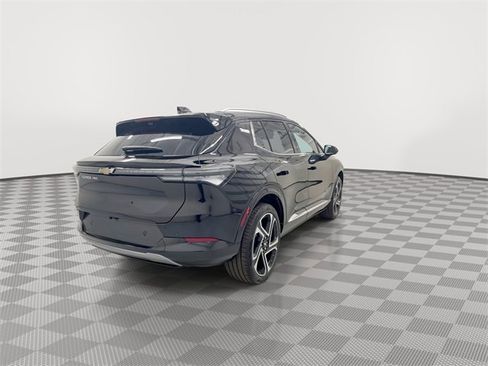 New 2026 Chevrolet Equinox EV LT image 11