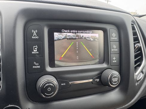 Used 2018 Jeep Compass Sport image 25